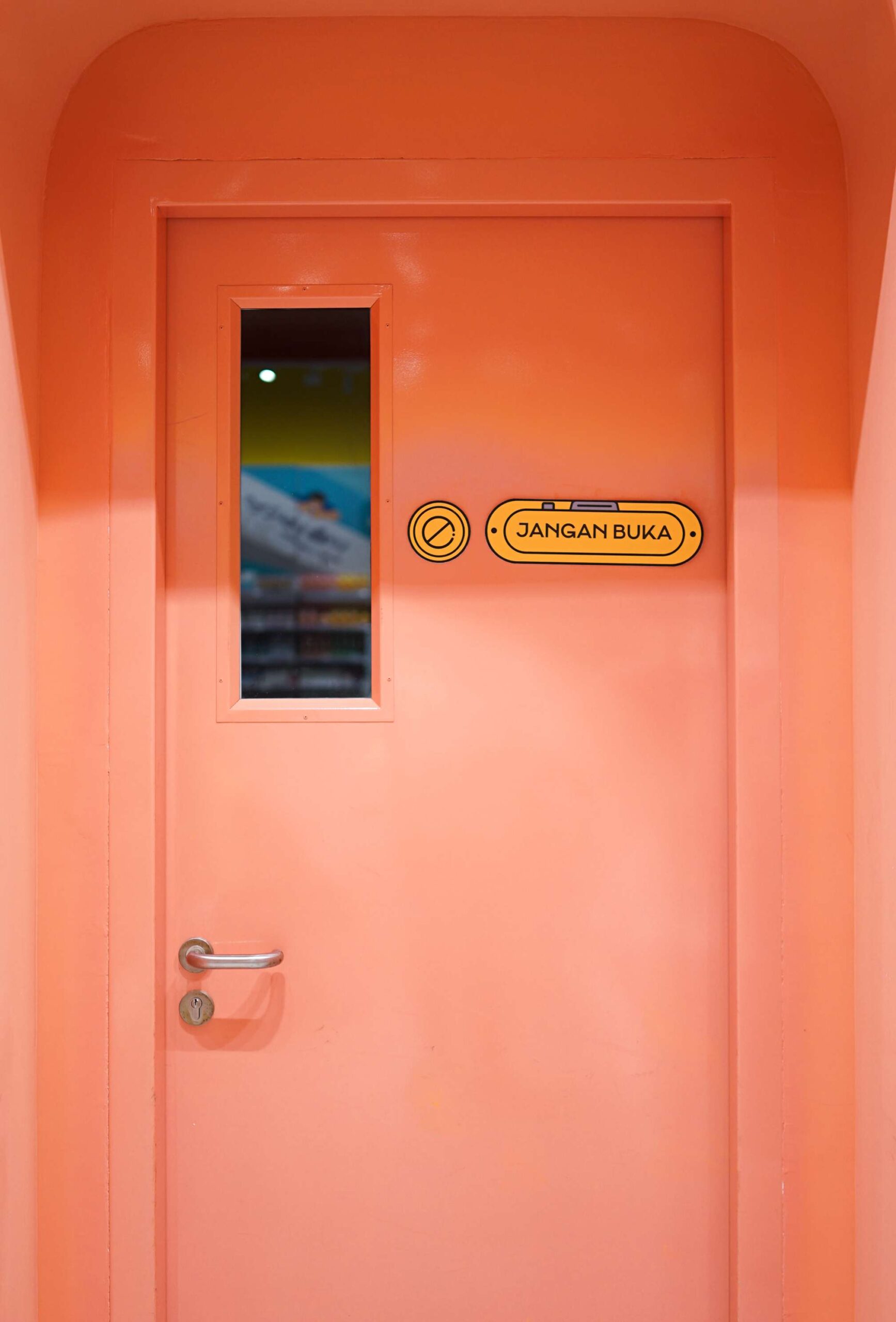 Keunggulan Custom Pintu dalam Membuat Bangunan Lebih Unik